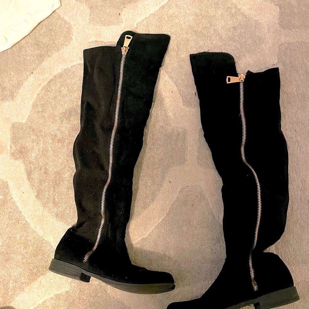 Knee high gold colored zipper size 9